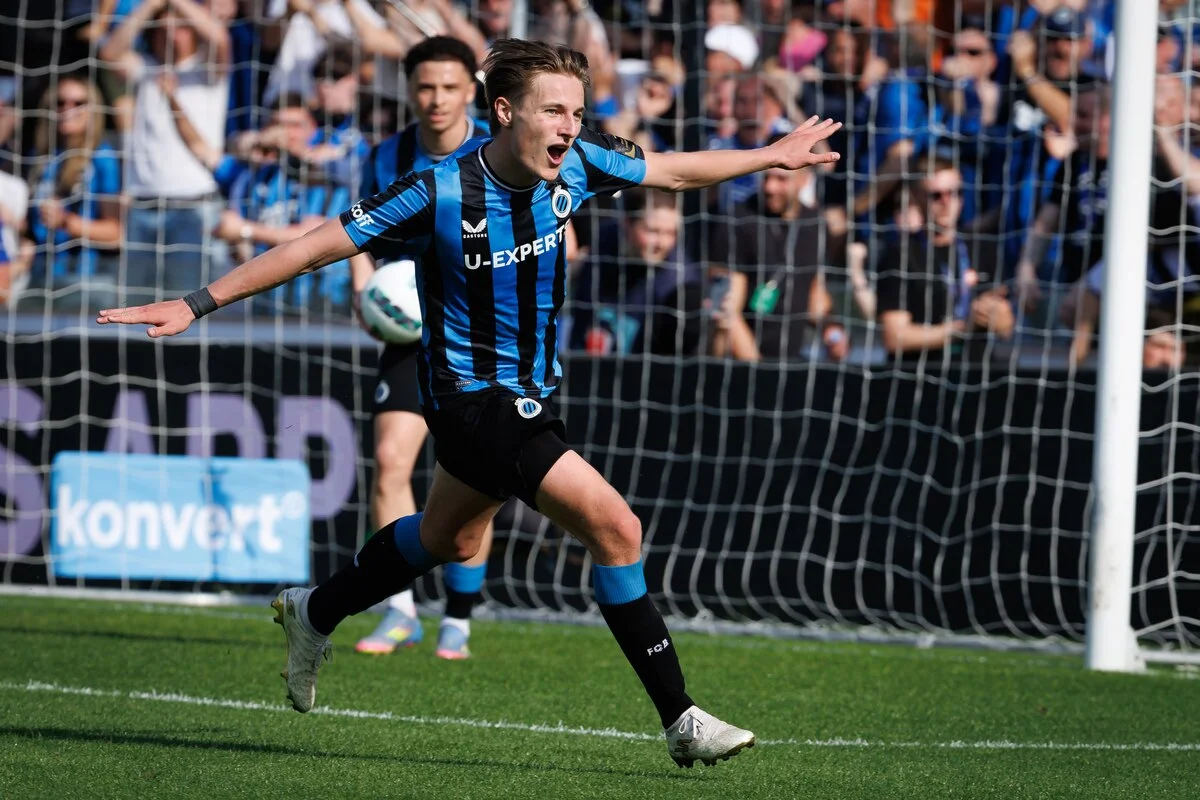 Standard 1–2 Club Bruges : le Club brise l’interdit à Sclessin (première victoire depuis 2017), les Rouches finissent à dix
