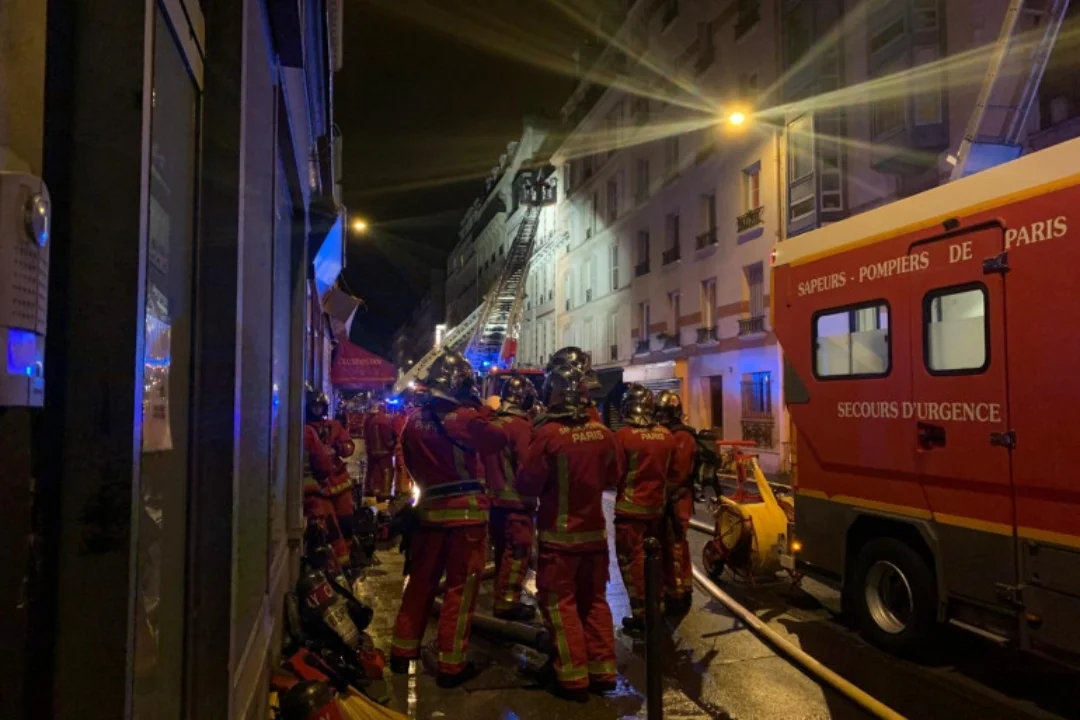 FRANCE - Effondrement d’un étage à Paris : une vingtaine de blessés, dont un grave