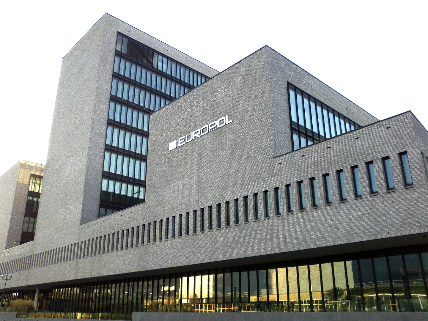 Drogues de synthèse : une opération européenne d’envergure démantèle neuf laboratoires clandestins en Belgique