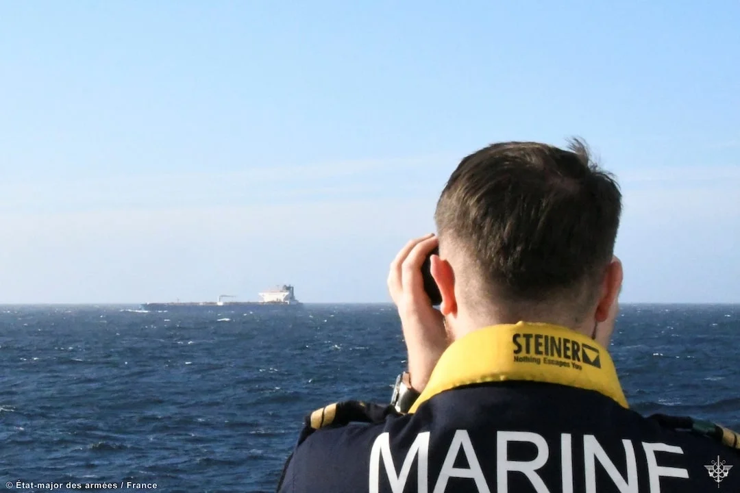 La France frappe un signal fort en Méditerranée : un pétrolier russe arraisonné par la Marine nationale