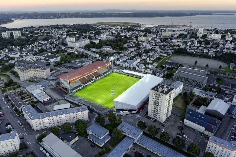 Brest surprend Marseille et s’impose 2-0