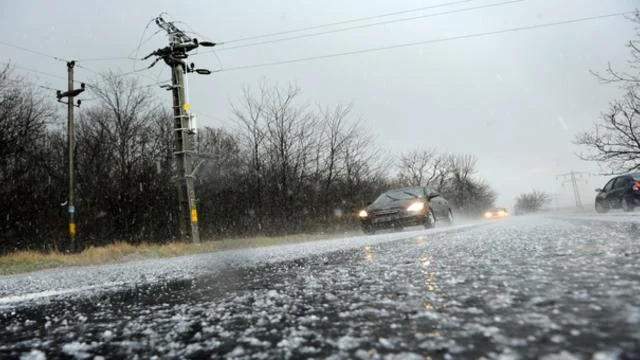 Retour d’un temps hivernal : vent, giboulées et orages au programme