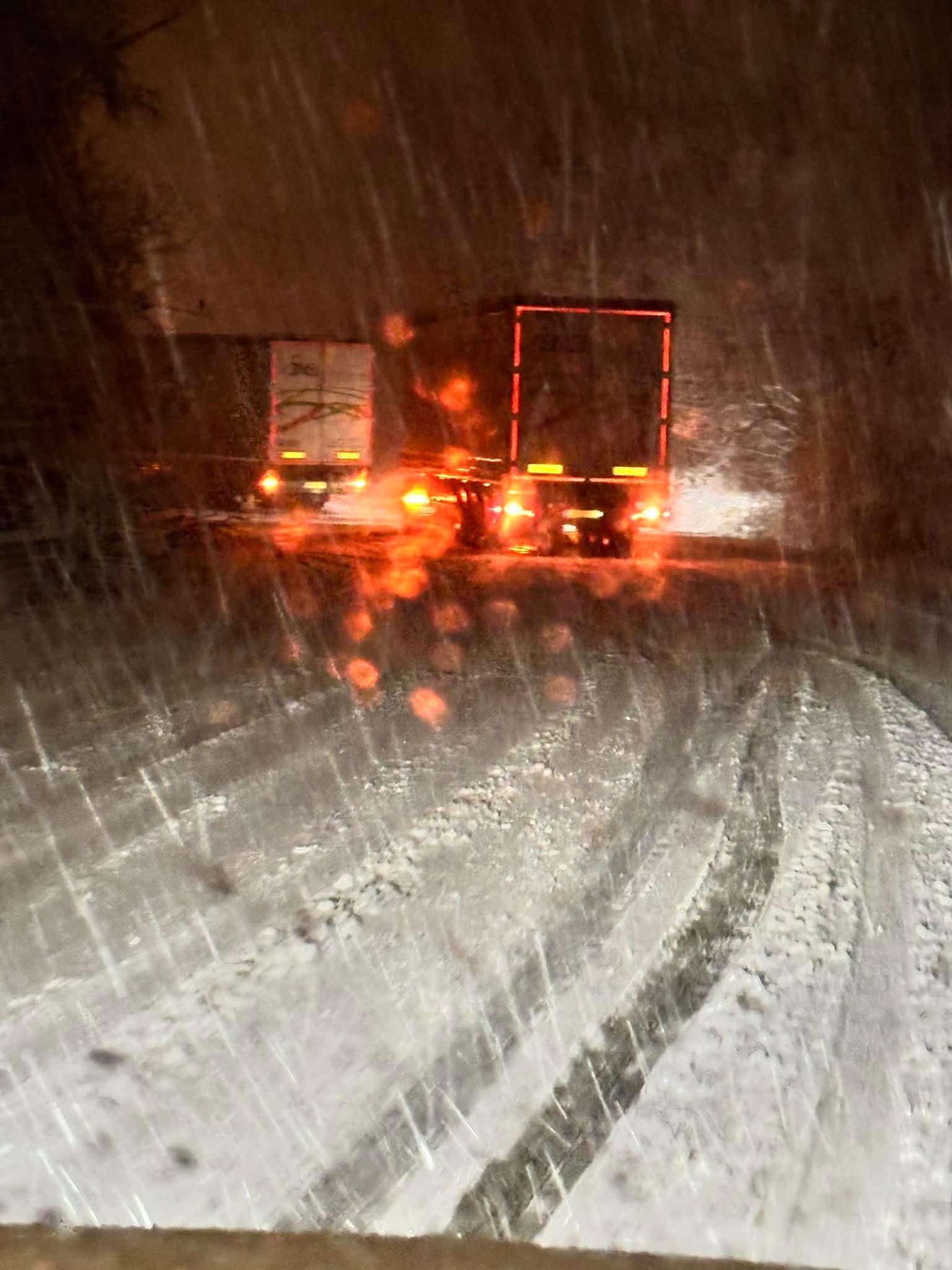 Chaussée glissante à Spa sur A27 - Circulation difficile A27 (Photo 1/1)