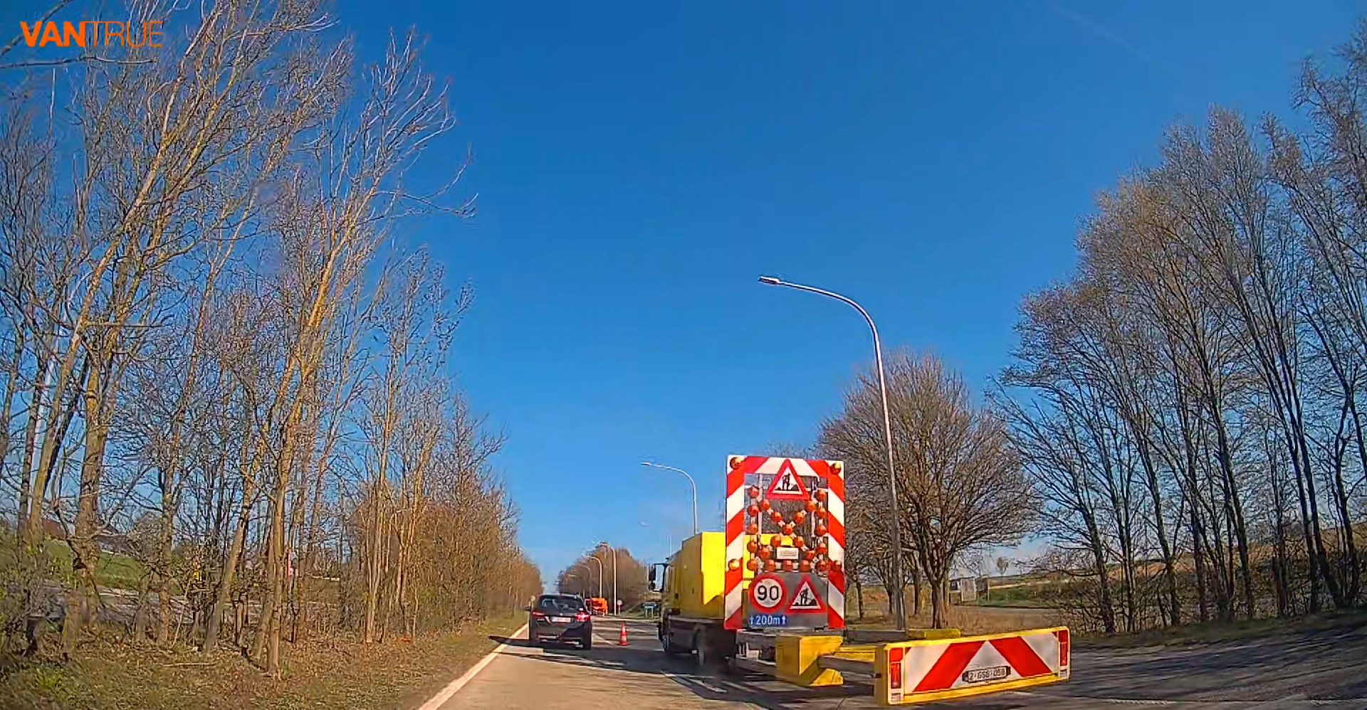 Travaux en cours à Yves-Gomzée sur E420/N5 - Réparations d'urgence N5 (Photo 2/3)