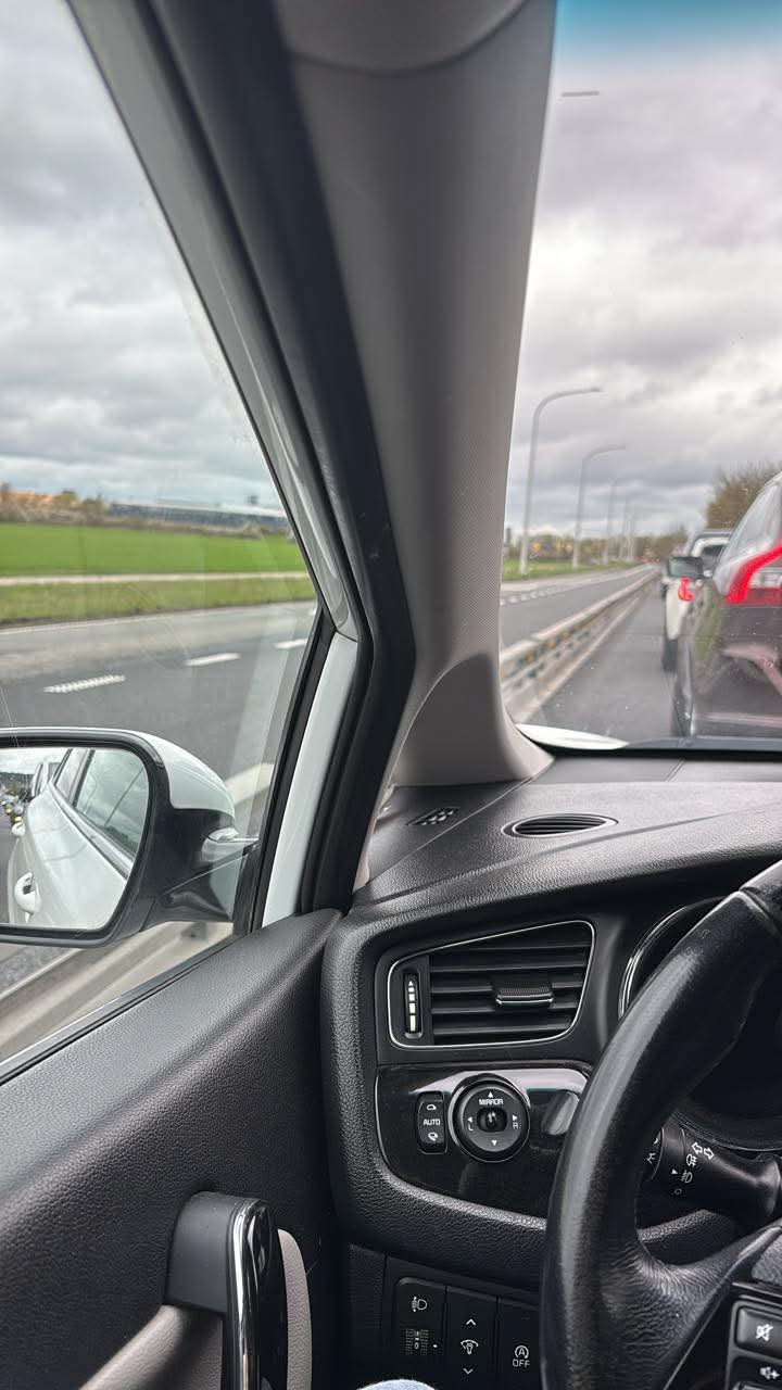 Véhicule en panne à Mariembourg sur E420/N5 - Panne E420 (Photo 1/1)